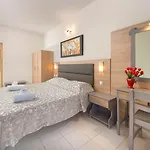 Lejlighedshotel Melody 3*